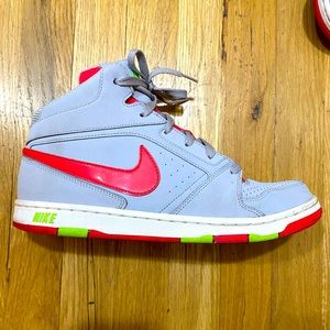 Nike Women’s PRESTIGE IV HIGH Sneaker